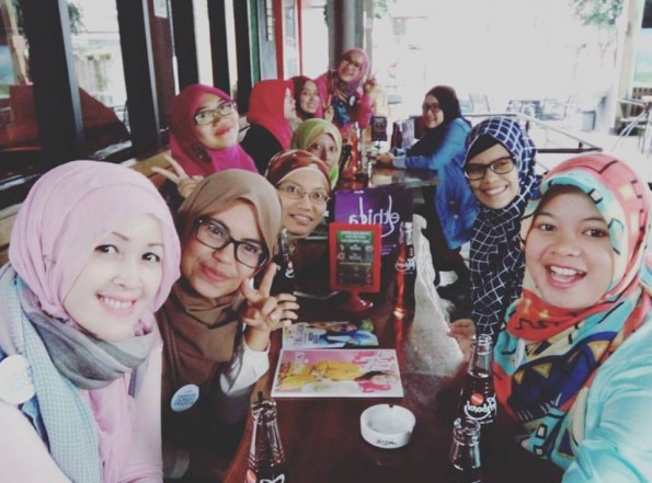 Tren Fashion, Hijab, Baju muslim terbaru, toko online busana muslim, tren fashion muslim 2017